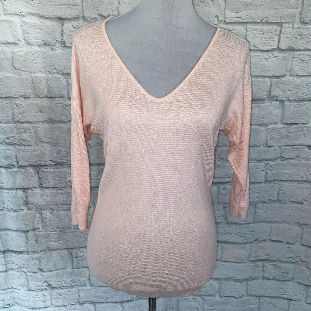 Express women S v-neck 3/4 sleeve ribbed lightweight sweater pink